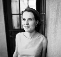 Sara Ek. Porträttbild.